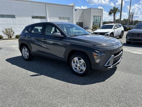 New 2026 Hyundai Kona SE image 2