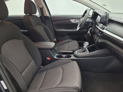 Used 2023 Kia Forte LXS image 21