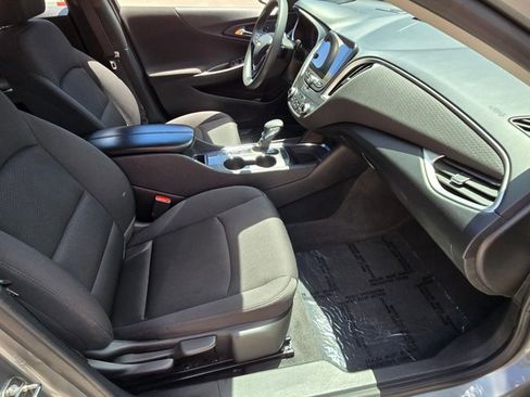Used 2023 Chevrolet Malibu LT FWD image 19