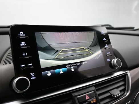 Used 2018 Honda Accord Sport image 13