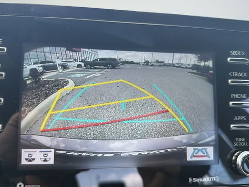 Used 2022 Toyota Camry SE w/ Convenience Package FWD image 32