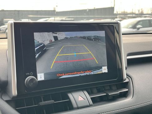 Used 2025 Toyota RAV4 XLE image 17