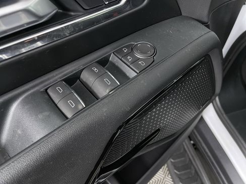 New 2025 Chevrolet Silverado EV LT image 81