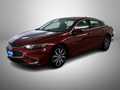 Used 2018 Chevrolet Malibu LT FWD image 1