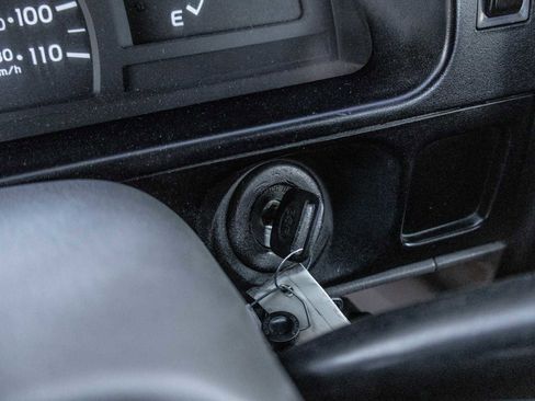 Used 2003 Toyota Tacoma 2WD Regular Cab image 37