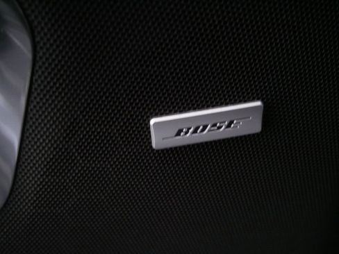 Used 2023 GMC Yukon SLT w/ SLT Premium Package AWD/4WD image 16