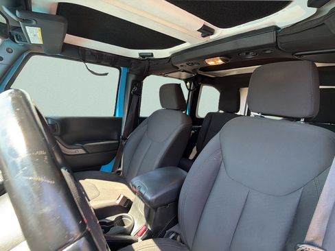 Used 2018 Jeep Wrangler Unlimited Sport S AWD/4WD image 26