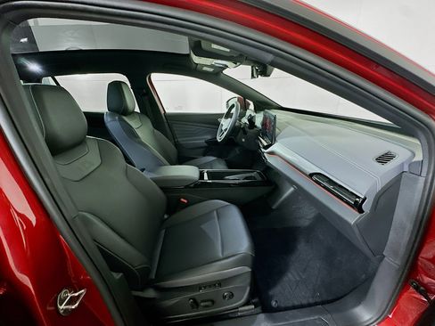 Used 2024 Volkswagen ID.4 S image 33