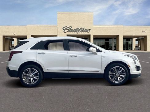 Certified 2025 Cadillac XT5 Premium Luxury image 4