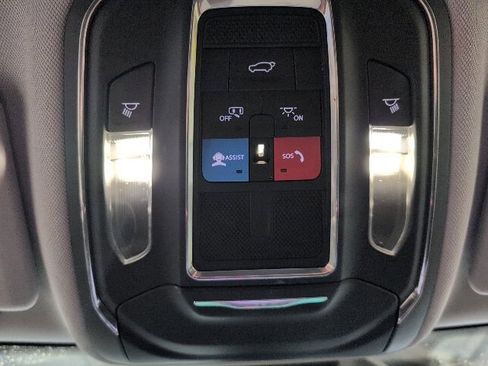 Used 2023 Jeep Grand Cherokee Limited w/ Luxury Tech Group II image 27