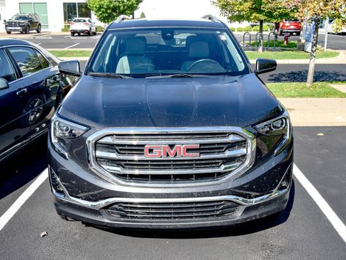 Used 2020 GMC Terrain SLT AWD/4WD image 2