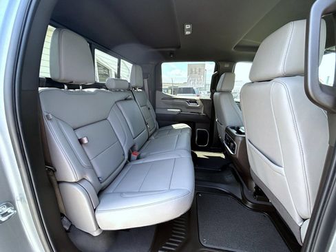 Certified 2025 Chevrolet Silverado 1500 LTZ w/ LTZ Convenience Package II AWD/4WD image 20