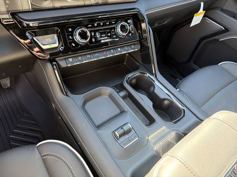 New 2026 GMC Sierra 2500 AT4X w/ AT4X AEV Edition image 32