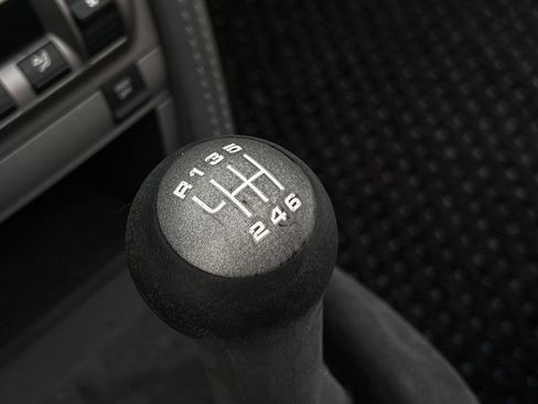 Used 2006 Porsche 911 Carrera RWD image 22