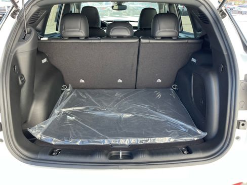 New 2025 Jeep Compass Latitude w/ Sun & Sound Group image 24