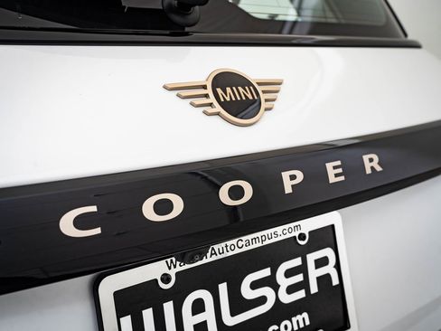 Certified 2025 MINI Cooper 2-Door Hardtop image 9