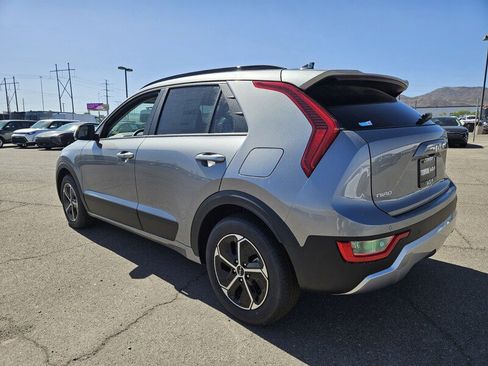 New 2025 Kia Niro EX image 4