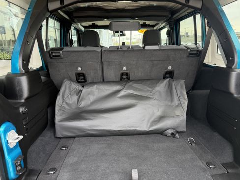 Used 2024 Jeep Wrangler Sport S image 11