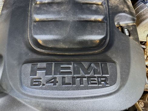 Used 2022 RAM 2500 Tradesman w/ Chrome Appearance Group image 39