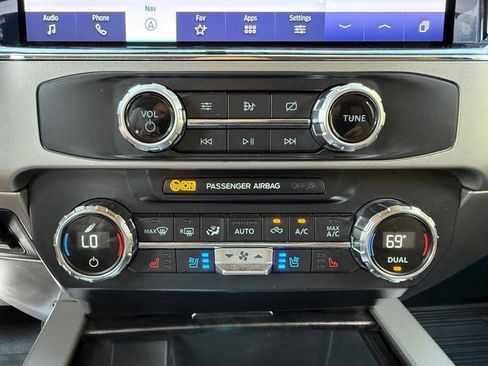 Used 2022 Ford F350 Lariat w/ Lariat Value Package AWD/4WD image 28