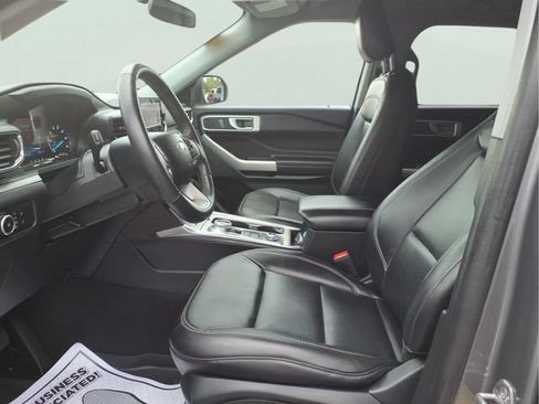 Certified 2023 Ford Explorer XLT w/ Equipment Group 202A AWD/4WD image 13