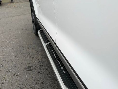 Used 2024 Kia Telluride S w/ S Sunroof Package image 15