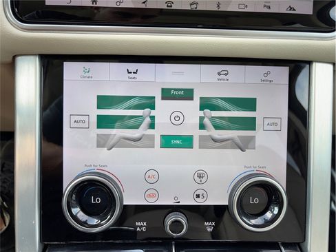 Used 2018 Land Rover Range Rover image 32