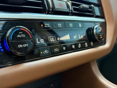 Used 2023 Nissan Pathfinder Platinum FWD image 24