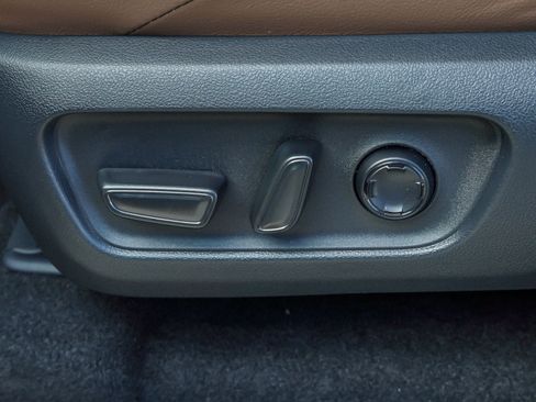 New 2026 Toyota 4Runner Limited AWD/4WD image 18