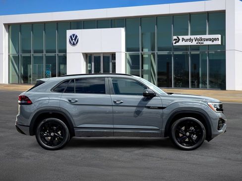 New 2026 Volkswagen Atlas Cross Sport SEL R-Line AWD/4WD image 9