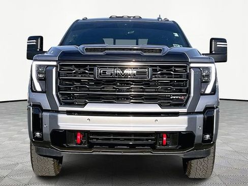 Used 2025 GMC Sierra 2500 AT4 w/ AT4 Premium Plus Package image 2