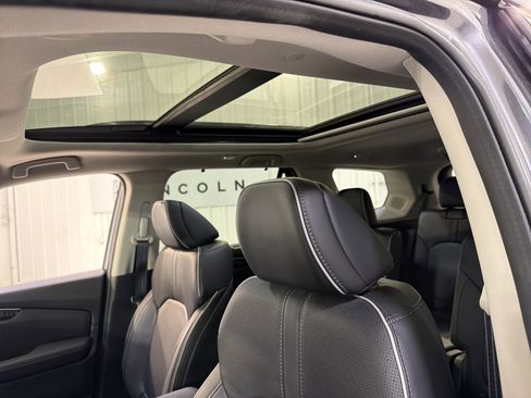 Used 2023 Honda Pilot Elite image 10