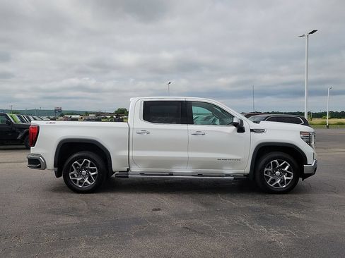 Used 2024 GMC Sierra 1500 SLT w/ SLT Premium Plus Package AWD/4WD image 6