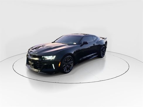 Used 2023 Chevrolet Camaro ZL1 image 4
