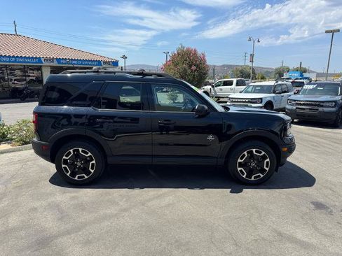 Certified 2023 Ford Bronco Sport Outer Banks w/ Tech Package AWD/4WD image 4