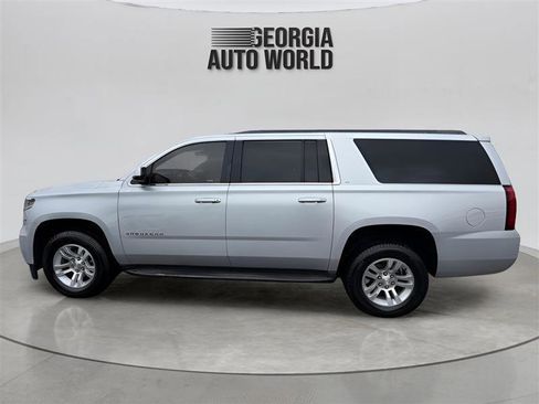 Used 2018 Chevrolet Suburban LT RWD image 13
