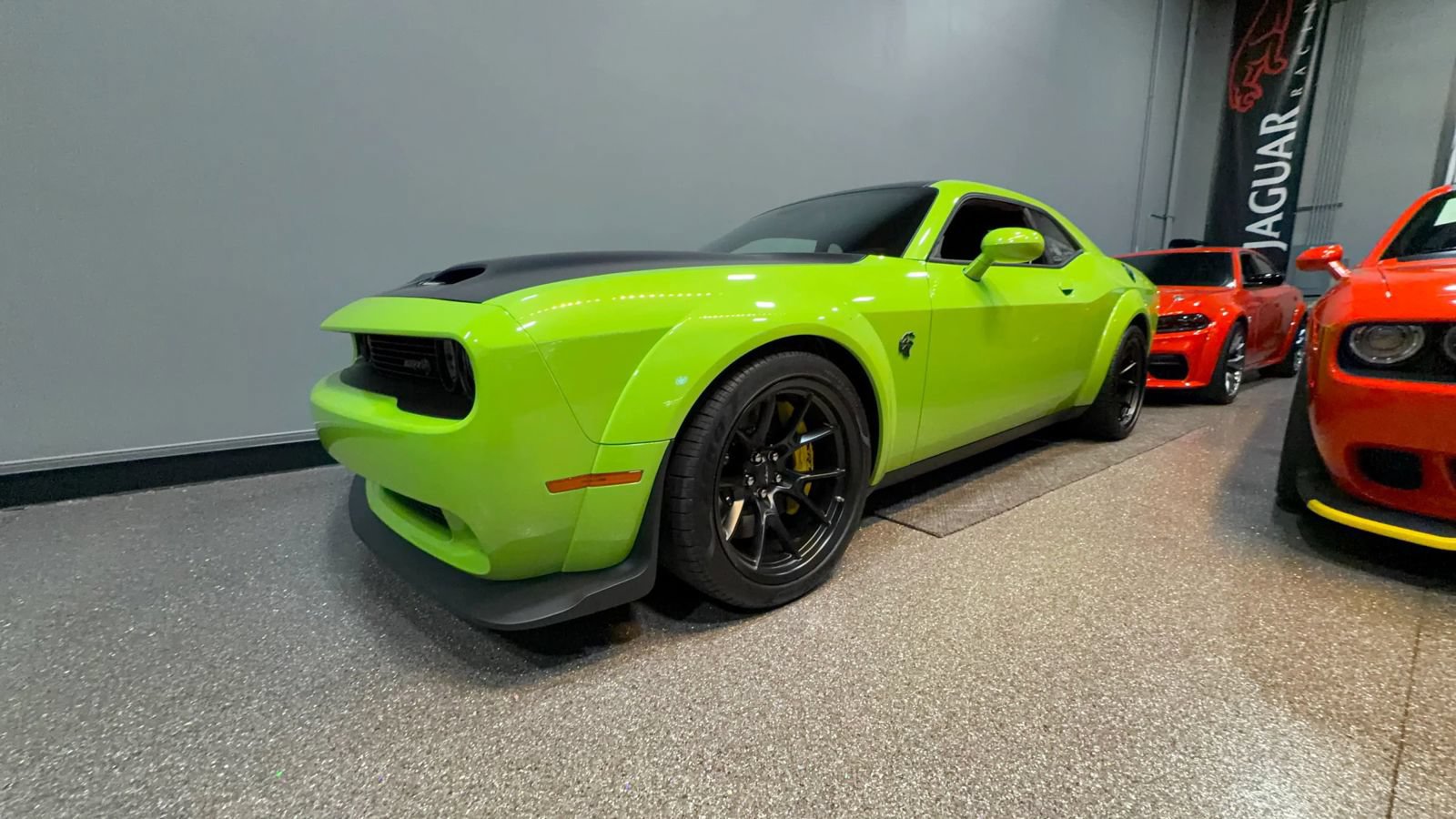 Used 2023 Dodge Challenger SRT Hellcat RWD image 2