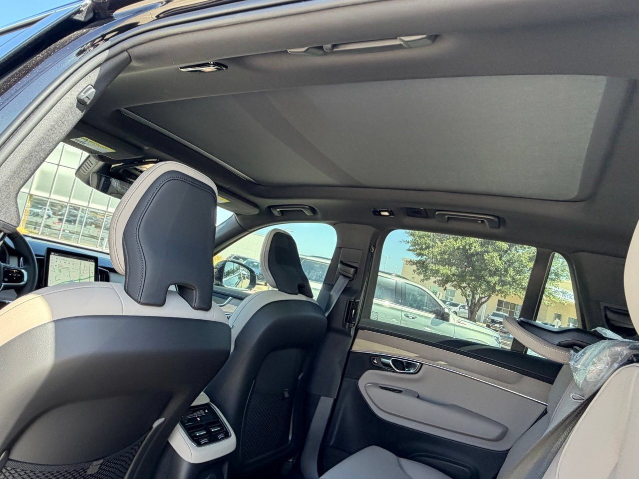 New 2026 Volvo XC90 T8 Plus w/ Protection Package Premier AWD/4WD image 21