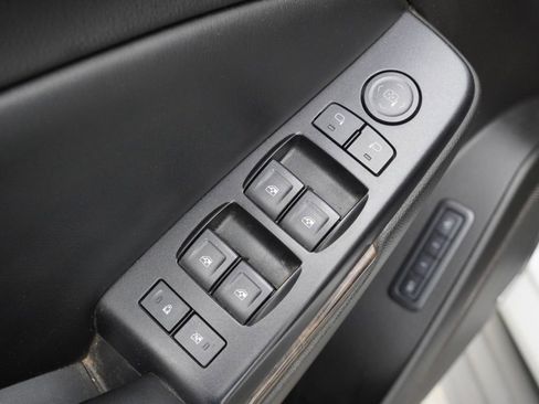 Used 2015 Chevrolet Tahoe LT RWD image 9