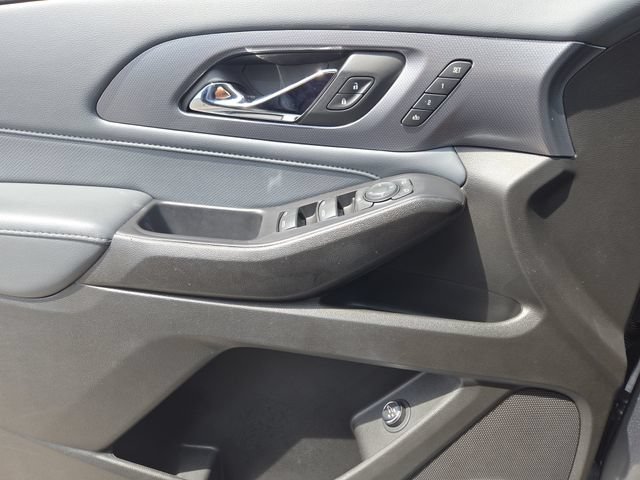 Used 2021 Chevrolet Traverse Premier FWD image 24