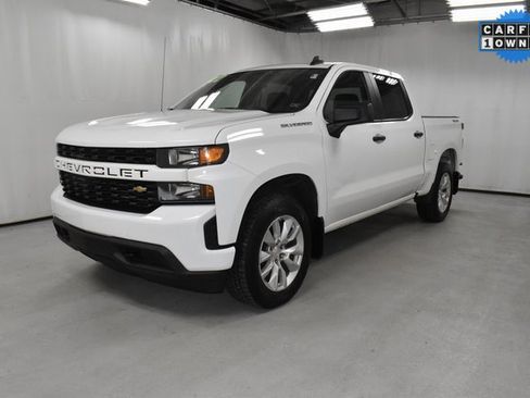 Used 2022 Chevrolet Silverado 1500 Custom w/ Safety Confidence Package image 2