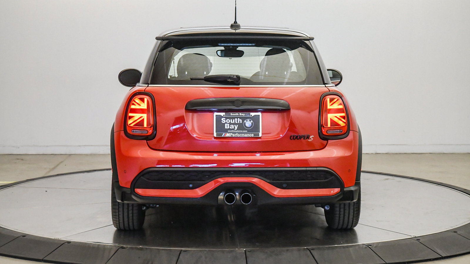 Used 2024 MINI Cooper S FWD image 3
