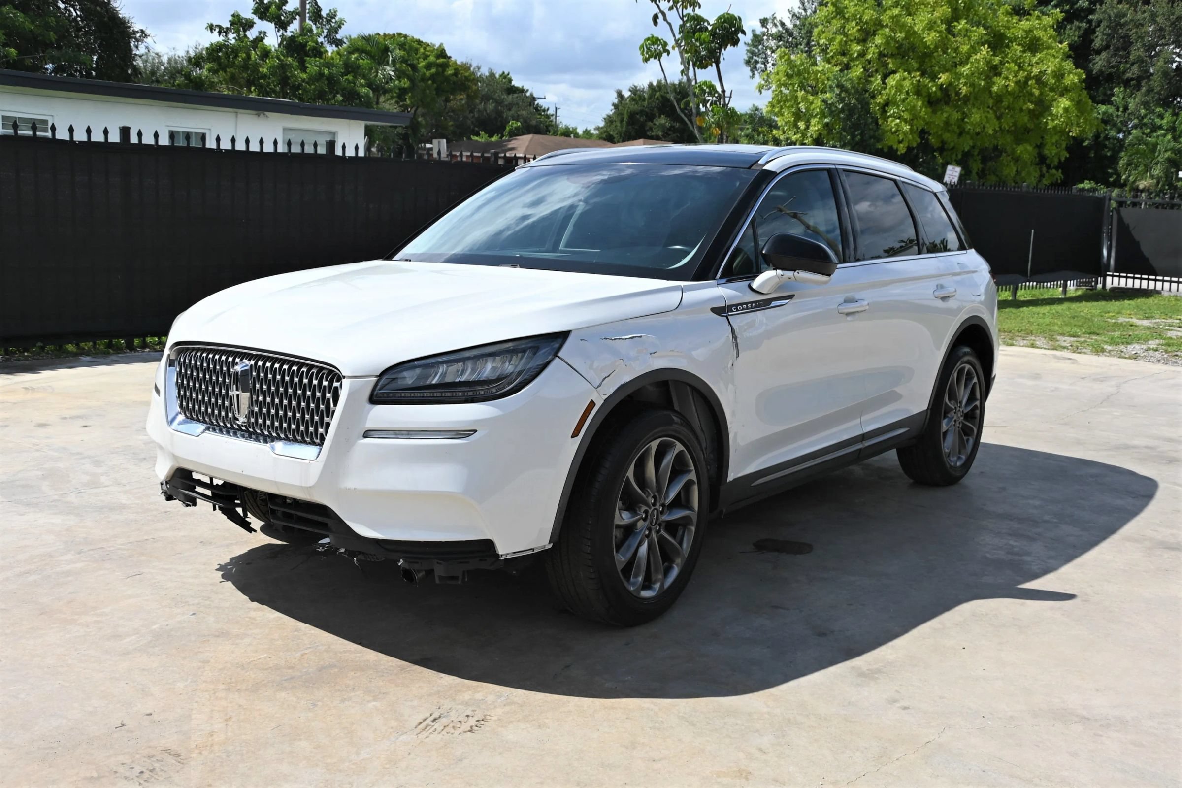 Used 2021 Lincoln Corsair FWD w/ Premium Package image 2
