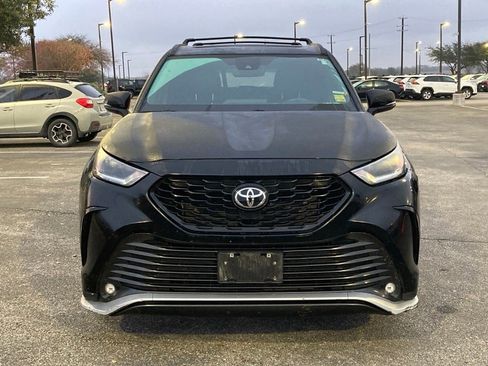 Used 2023 Toyota Highlander XSE image 2