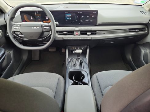 Used 2025 Kia K4 LXS image 10