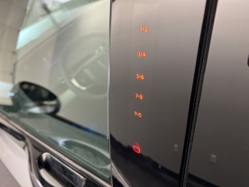 Used 2025 Lincoln Nautilus Premier image 31