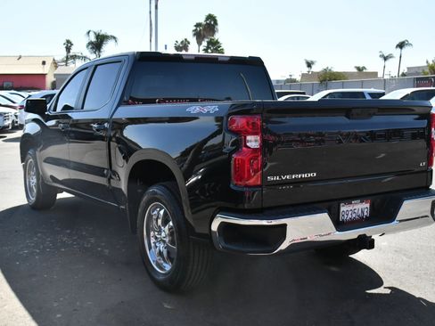 Used 2022 Chevrolet Silverado 1500 LT AWD/4WD image 6