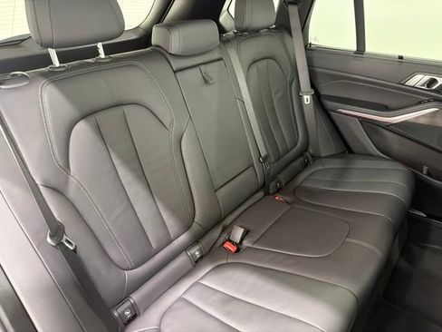 Used 2022 BMW X5 xDrive40i w/ M Sport Package AWD/4WD image 22