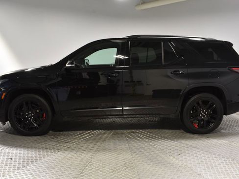 Used 2023 Chevrolet Traverse Premier w/ Redline Edition image 2