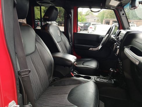 Used 2014 Jeep Wrangler Unlimited Sport image 17